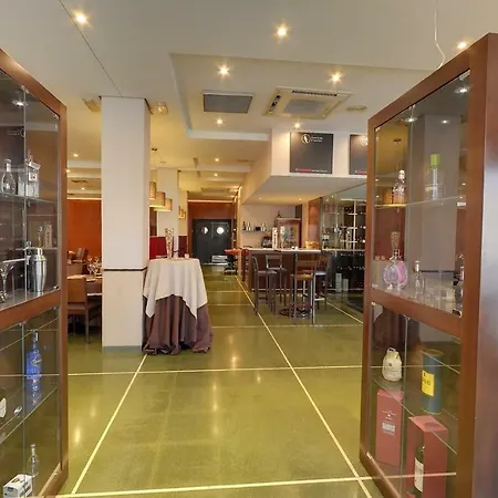 Moya Hotel 2*